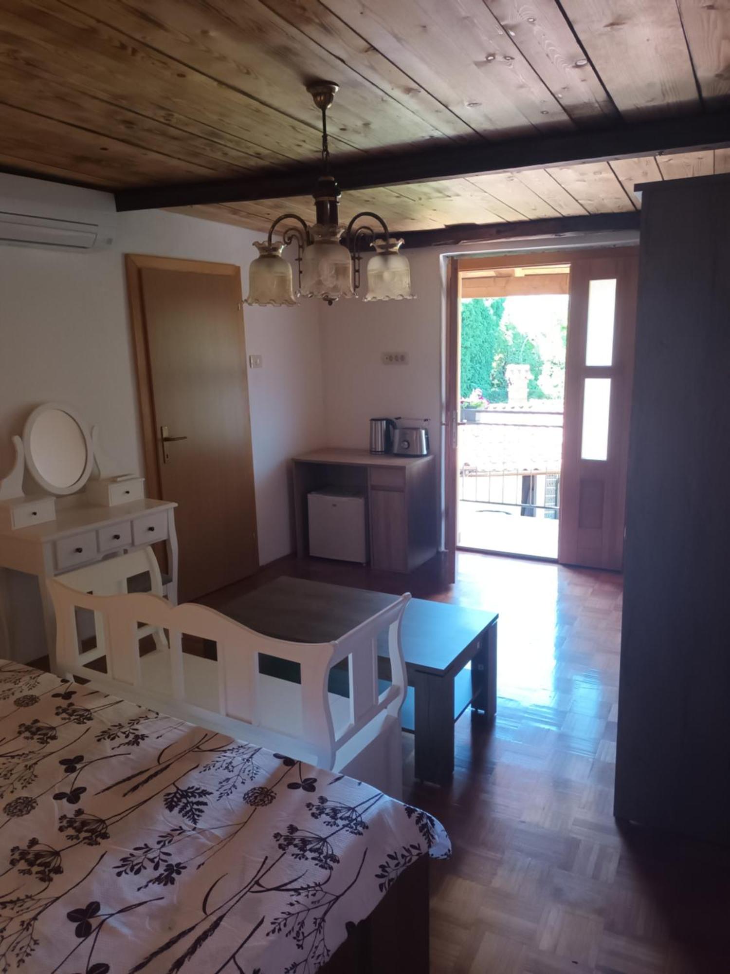 Apartma Brina 3 Sezana Exterior photo